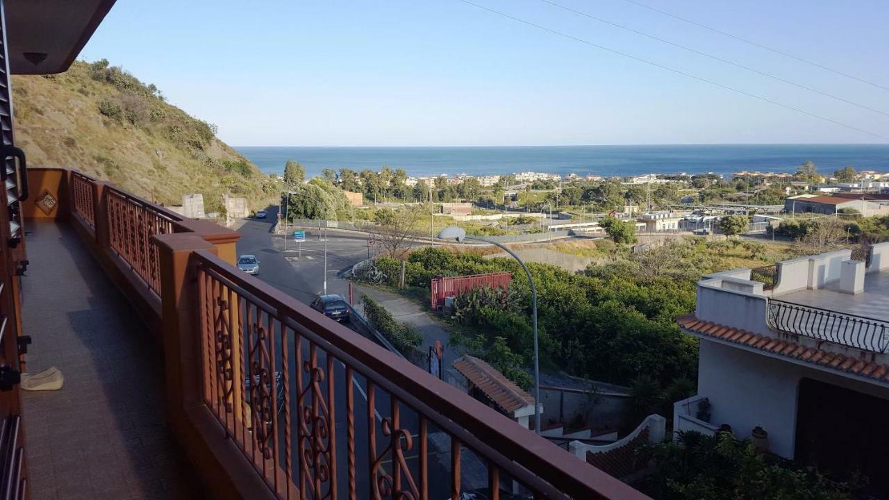Bed and Breakfast Il Veliero Roccalumera Exterior foto