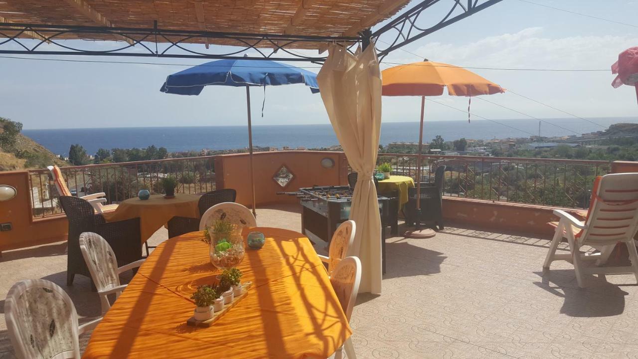 Bed and Breakfast Il Veliero Roccalumera Exterior foto